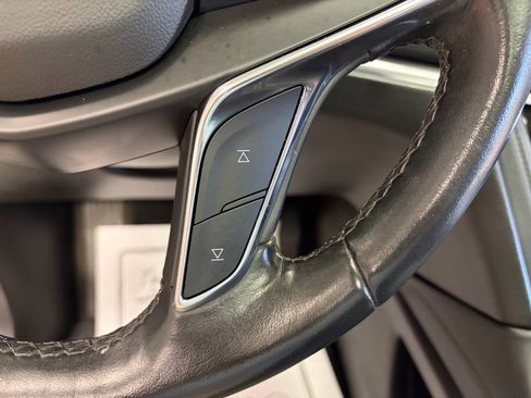 Used 2019 Cadillac XT5 Luxury AWD/4WD image 16