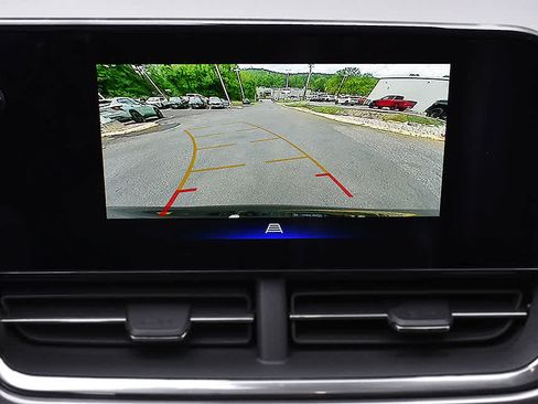 Used 2026 Chevrolet Trax ACTIV w/ Sunroof Package FWD image 19