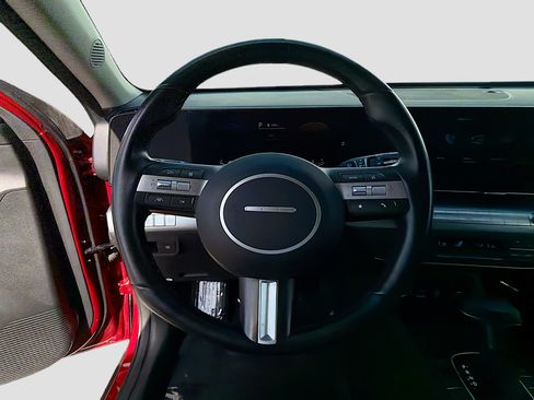 Used 2025 Hyundai Kona SEL FWD image 36