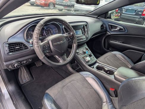 Used 2015 Chrysler 200 S w/ Comfort Group FWD image 16