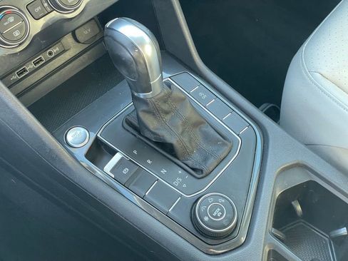 Used 2019 Volkswagen Tiguan SE w/ Panoramic Sunroof Package image 20