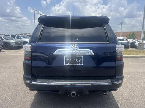 Used 2018 Toyota 4Runner Limited AWD/4WD image 7