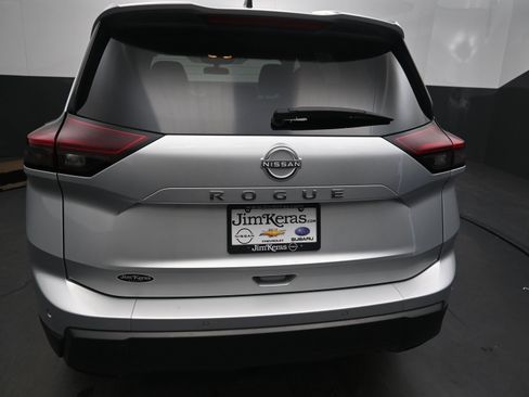 Certified 2025 Nissan Rogue S image 12