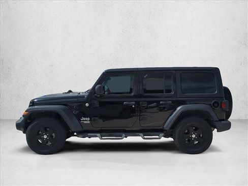 Used 2018 Jeep Wrangler Unlimited Sport image 9