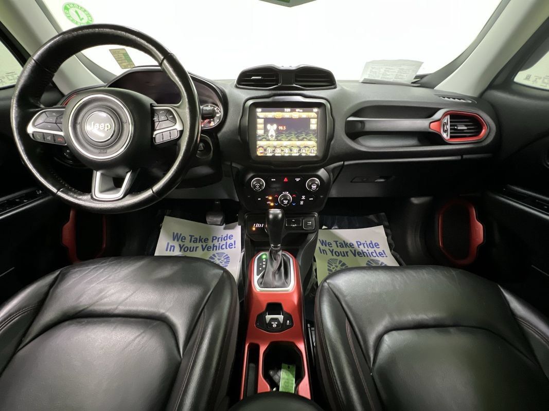 Used 2018 Jeep Renegade Trailhawk AWD/4WD image 19