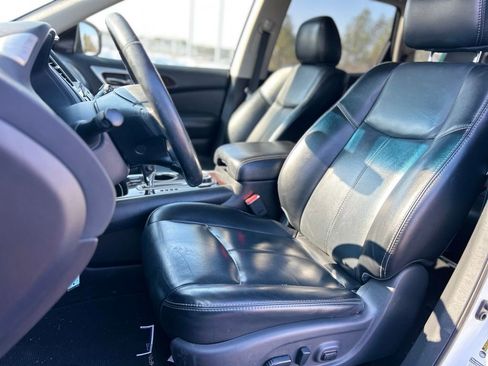 Used 2015 Nissan Pathfinder SL w/ SL Premium Package image 12