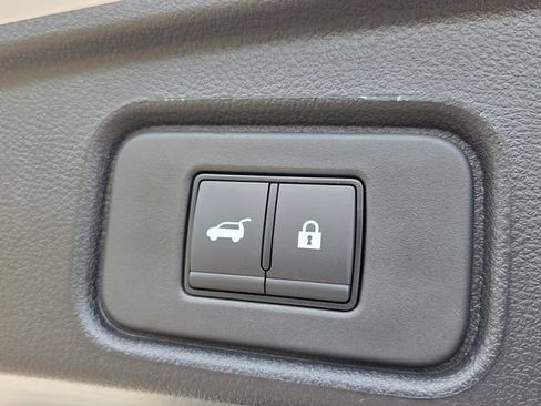 New 2026 Nissan Pathfinder SL FWD image 14