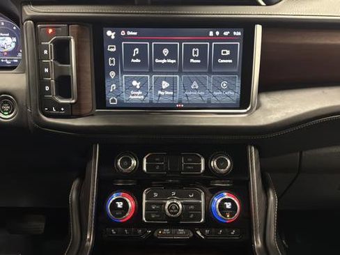 Used 2023 GMC Yukon XL Denali Ultimate AWD/4WD image 12