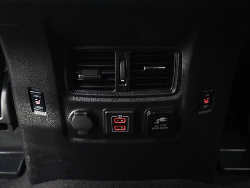 Used 2024 Nissan Titan PRO-4X w/ Pro-4x Convenience Package AWD/4WD image 23