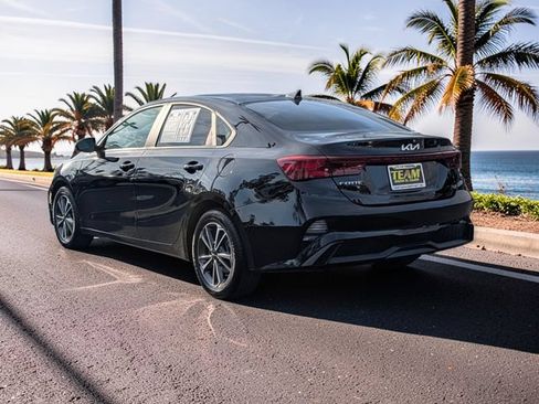 Used 2022 Kia Forte LXS FWD image 7