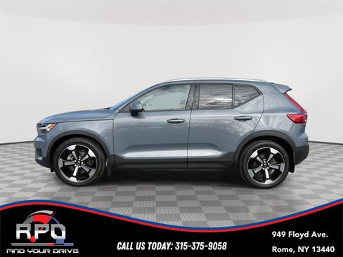 Used 2020 Volvo XC40 T5 Momentum AWD/4WD image 2