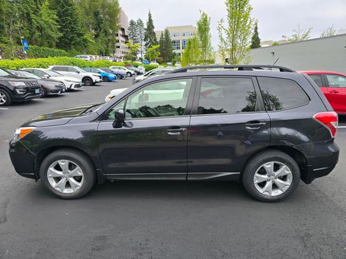 Used 2015 Subaru Forester 2.5i Premium w/ All-Weather Package AWD/4WD image 4