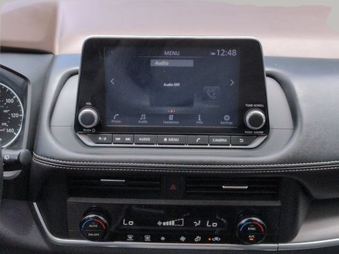 Used 2023 Nissan Rogue SV FWD image 21