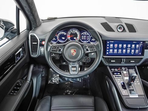 Certified 2023 Porsche Cayenne Turbo AWD/4WD image 16