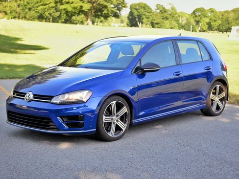 Used 2015 Volkswagen Golf R 4-Door AWD/4WD image 5