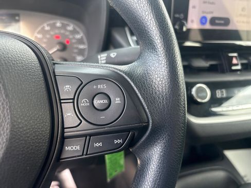 Used 2023 Toyota Corolla LE image 22