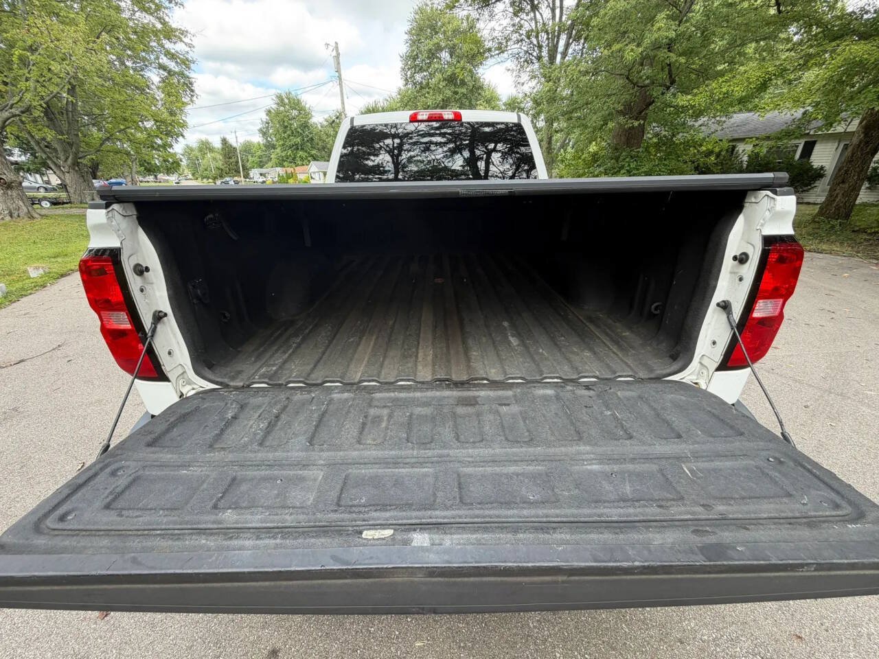 Used 2017 Chevrolet Silverado 2500 LTZ w/ Duramax Plus Package AWD/4WD image 17