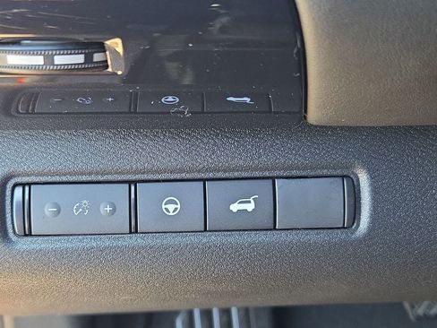 New 2026 Nissan Pathfinder SV FWD image 24
