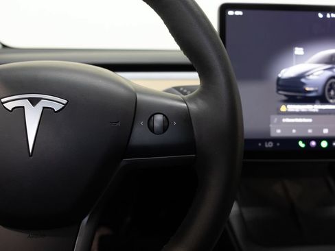 Used 2024 Tesla Model Y Long Range AWD/4WD image 26