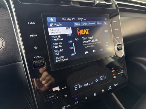 Used 2022 Hyundai Tucson SEL w/ Convenience Package FWD image 16