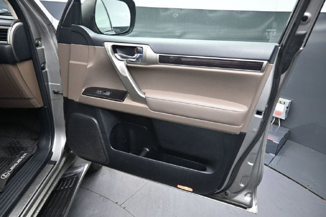 Used 2020 Lexus GX 460 AWD/4WD image 27