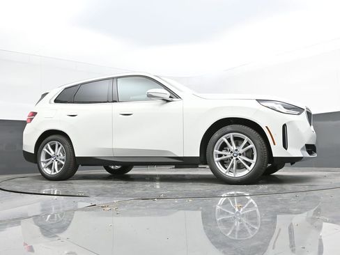 Used 2025 BMW X3 xDrive30i w/ Convenience Package image 46