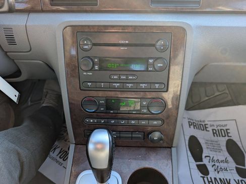 Used 2007 Ford Five Hundred SEL image 15