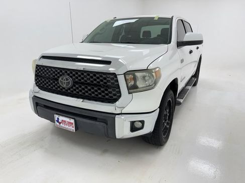 Used 2018 Toyota Tundra SR5 w/ SR5 Upgrade Package RWD image 4