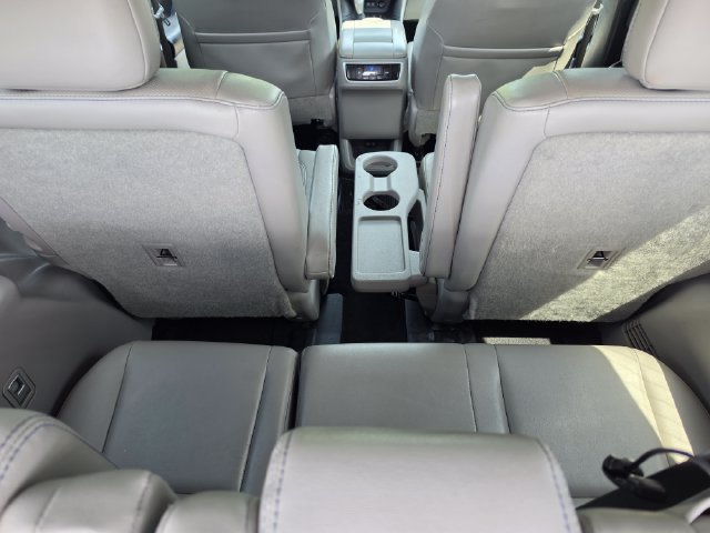 Used 2018 Toyota Highlander Limited AWD/4WD image 39