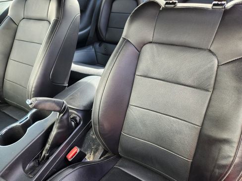 Used 2017 Ford Mustang GT Premium w/ Equipment Group 401A image 11