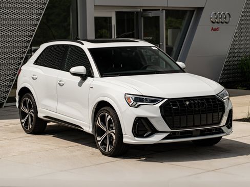 Certified 2023 Audi Q3 2.0T Premium Plus w/ Premium Plus Package AWD/4WD image 2