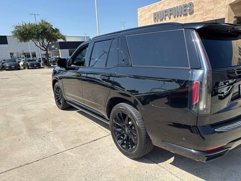 Used 2021 Cadillac Escalade Sport w/ Driver Assist Tech Package AWD/4WD image 8