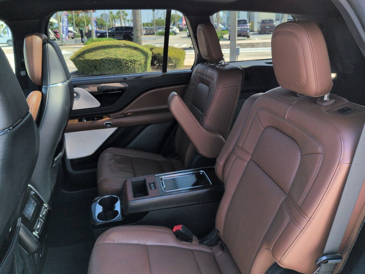 Certified 2021 Lincoln Aviator Reserve w/ Equipment Group 201A RWD image 13