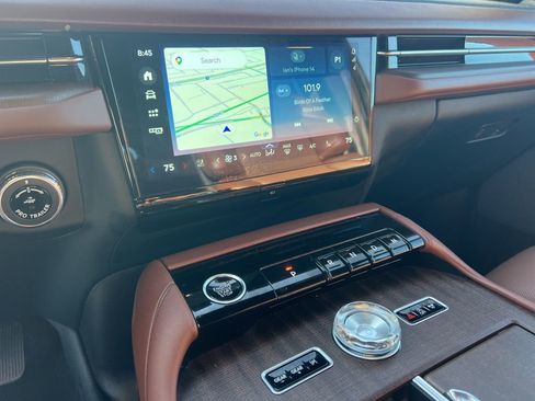 Used 2025 Lincoln Navigator Reserve image 28