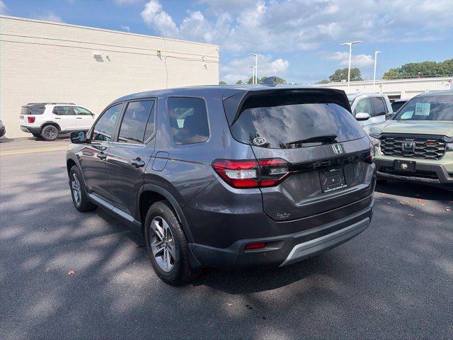 Used 2025 Honda Pilot EX-L image 8