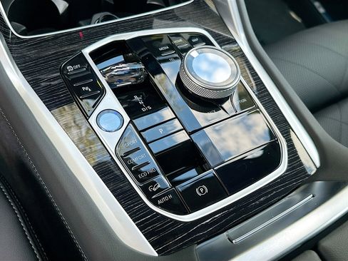 New 2026 BMW X6 xDrive40i w/ Executive Package image 14