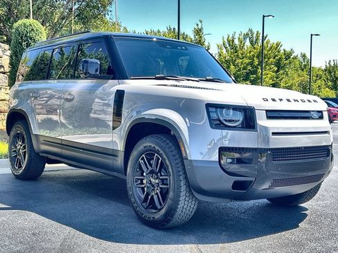 Used 2026 Land Rover Defender 110 S AWD/4WD image 7
