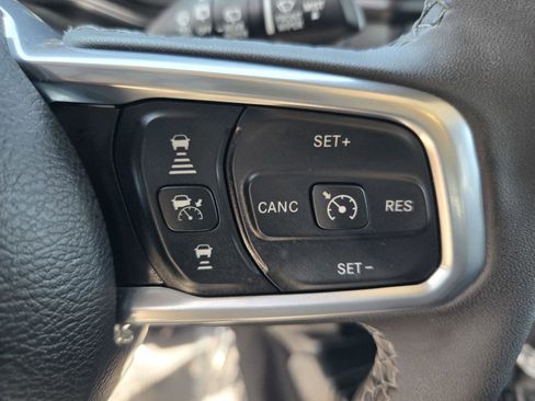 Certified 2025 Jeep Wrangler Unlimited Sahara w/ Safety Group AWD/4WD image 23