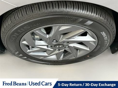 Used 2025 Hyundai Elantra Hybrid FWD image 36