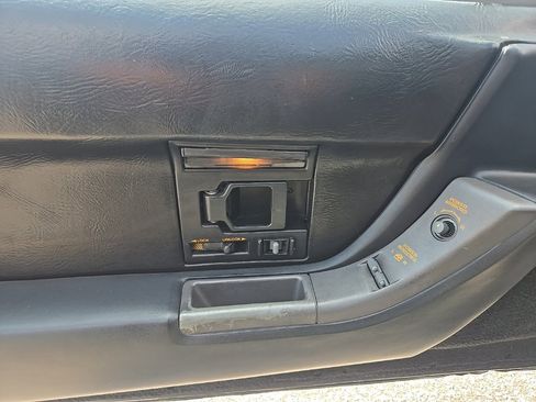 Used 1990 Chevrolet Corvette Coupe image 11