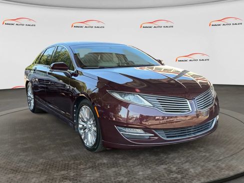 Used 2013 Lincoln MKZ FWD image 5