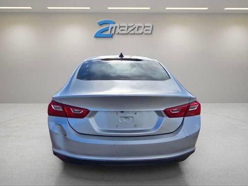 Used 2018 Chevrolet Malibu LS image 4