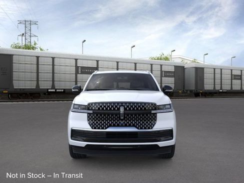 New 2026 Lincoln Navigator L Reserve AWD/4WD image 6
