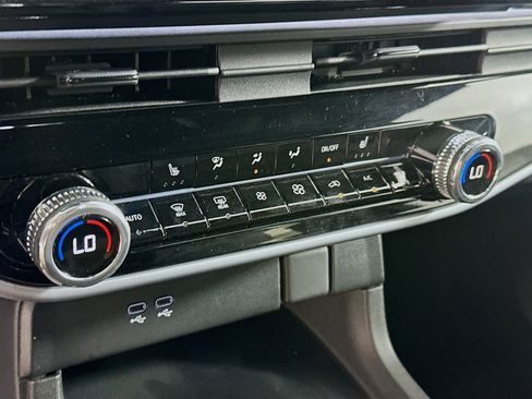 Used 2024 Honda Prologue Touring image 24