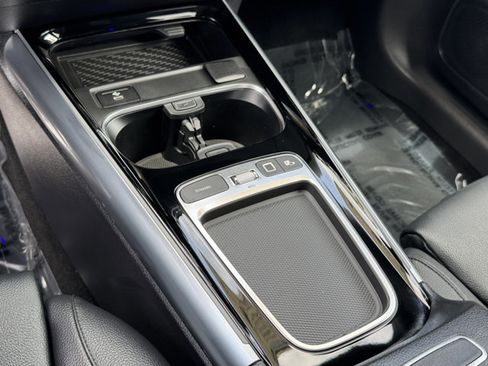 New 2025 Mercedes-Benz GLA 250 4MATIC image 9