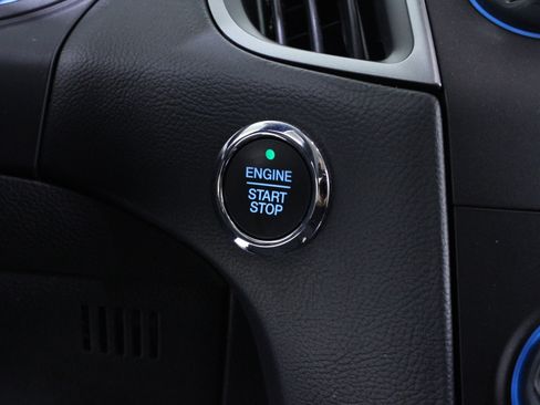 Used 2019 Ford Edge SE image 24