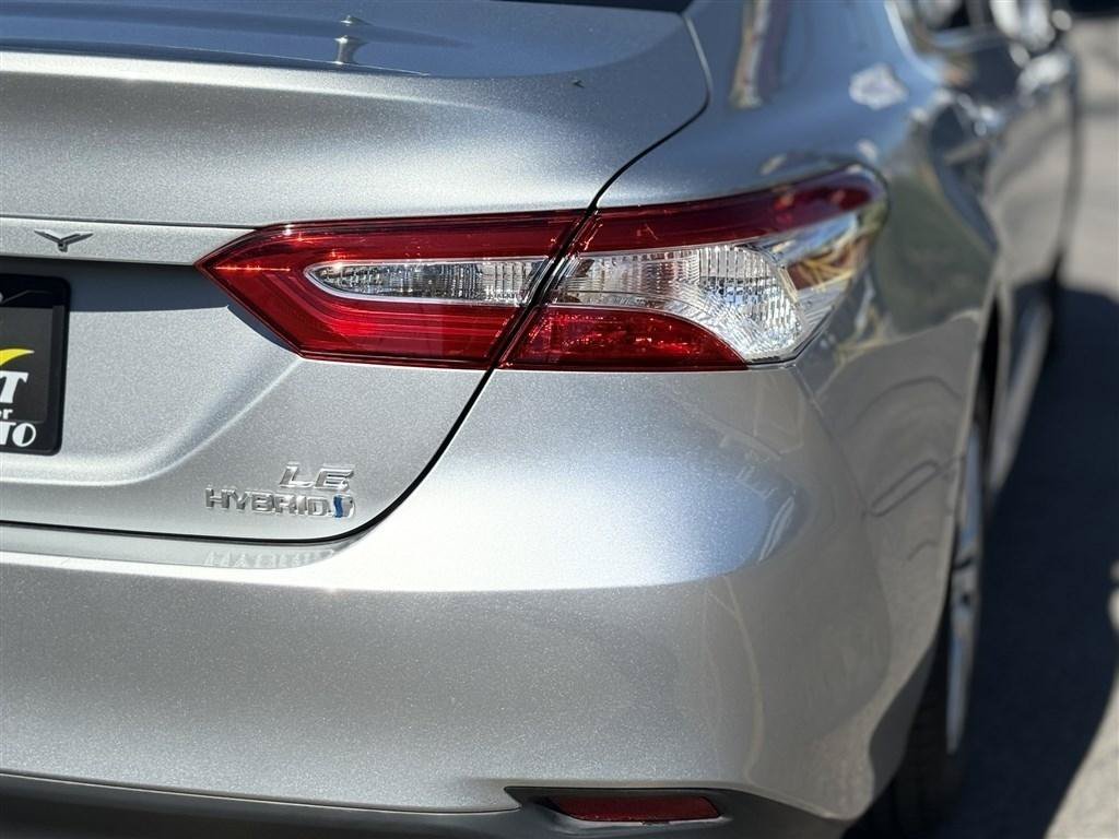 Used 2020 Toyota Camry LE w/ Fleet Convenience Package FWD image 10