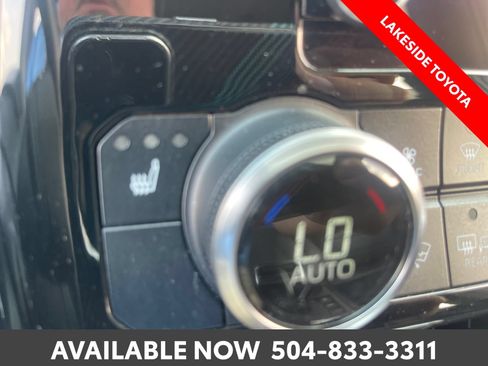 Certified 2024 Toyota Highlander XLE FWD image 36