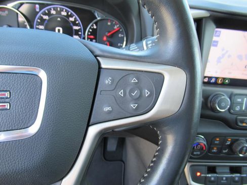 Used 2022 GMC Terrain Denali image 18