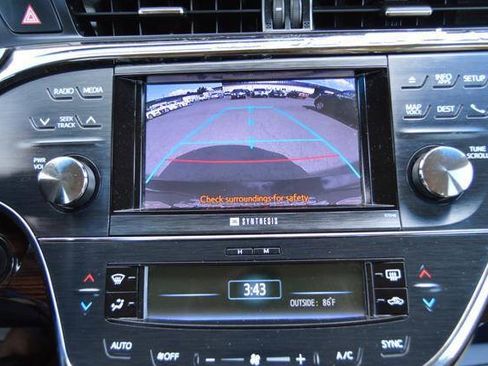Used 2013 Toyota Avalon Limited FWD image 22